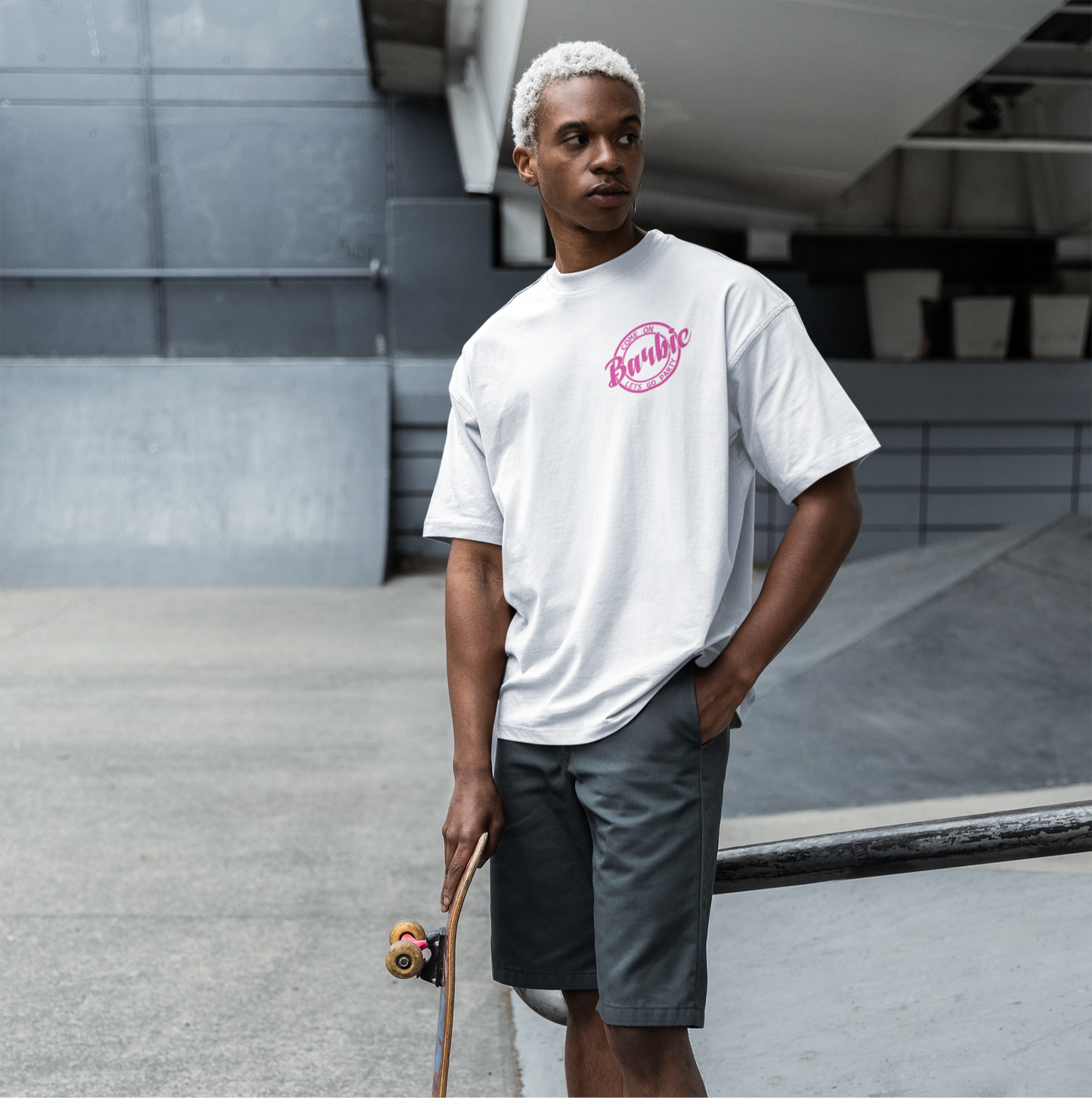 Unisex Oversized T-Shirt „Come on Barbie“ aus 100 % Baumwolle | Front-Print Statement Shirt | seianders.de