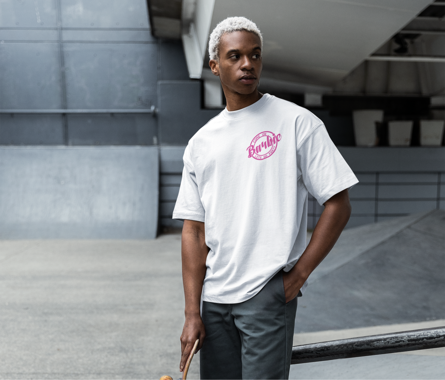 Unisex Oversized T-Shirt „Come on Barbie“ aus 100 % Baumwolle | Front-Print Statement Shirt | seianders.de